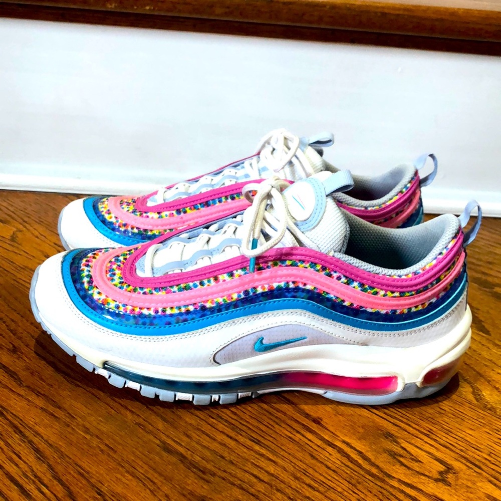 Nike Air Max 97 Size 7Y or 8/8.5 Women’s Sneakers Size 8 in Preloved Condition!!